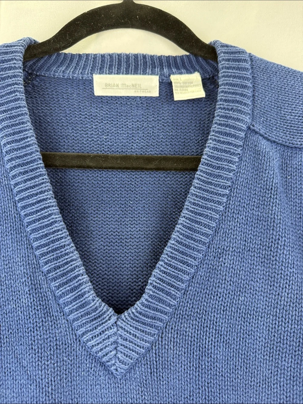 Brian MacNeil Knitwear 100% Cotton Men's Size Large Deep Blue V-Neck Sweater